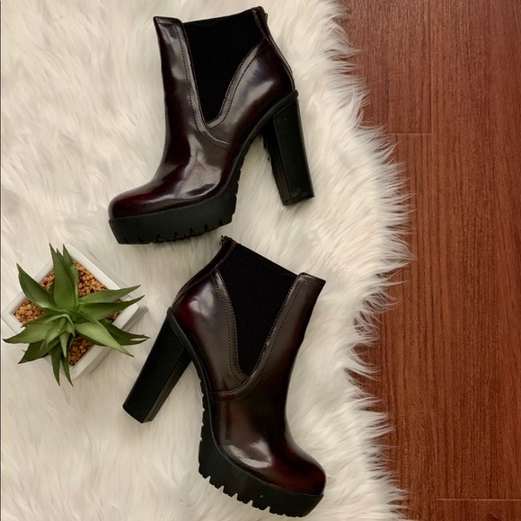 Steve Madden Amanda Bootie Burgundy 